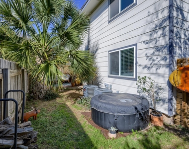 8603 Putnam Dr - Photo Thumbnail 21