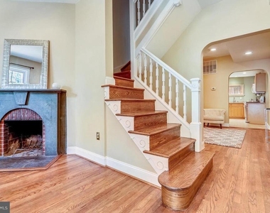 806 New Hampshire Avenue Nw - Photo Thumbnail 4