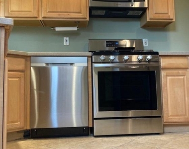 806 New Hampshire Avenue Nw - Photo Thumbnail 14