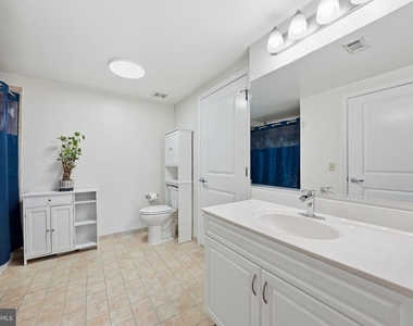 555 Massachusetts Avenue Nw - Photo Thumbnail 13