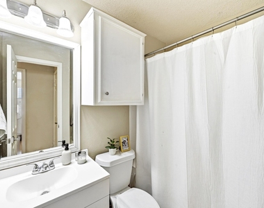 2706 Salado St - Photo Thumbnail 14