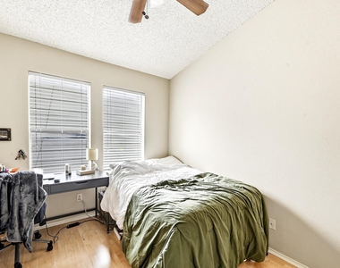 2706 Salado St - Photo Thumbnail 13