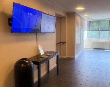 2939 Van Ness Street Nw - Photo Thumbnail 32
