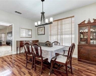 3955 Grayling Ln - Photo Thumbnail 2