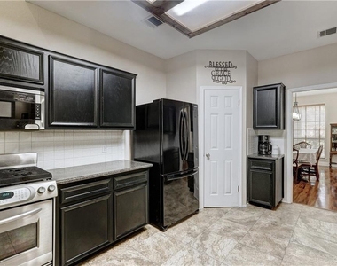 3955 Grayling Ln - Photo Thumbnail 11