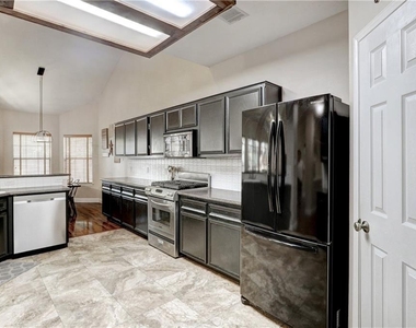 3955 Grayling Ln - Photo Thumbnail 10