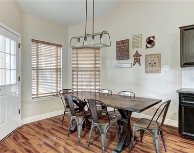 3955 Grayling Ln - Photo Thumbnail 7