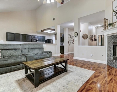 3955 Grayling Ln - Photo Thumbnail 16