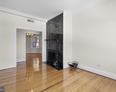 3014 Dent Place Nw - Photo Thumbnail 7