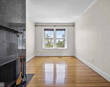 3014 Dent Place Nw - Photo Thumbnail 6