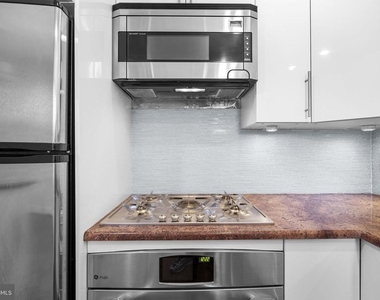 3014 Dent Place Nw - Photo Thumbnail 13