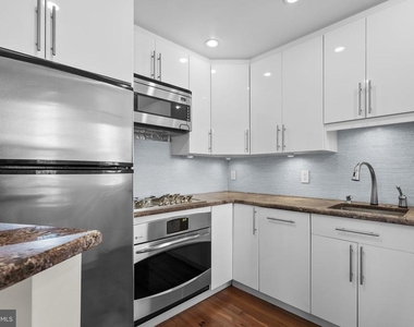 3014 Dent Place Nw - Photo Thumbnail 11