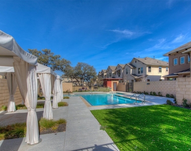 13800 Lyndhurst St - Photo Thumbnail 19