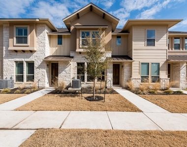 13800 Lyndhurst St - Photo Thumbnail 2