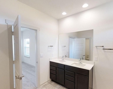 469 Agave Azul Way - Photo Thumbnail 3