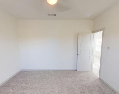 469 Agave Azul Way - Photo Thumbnail 4