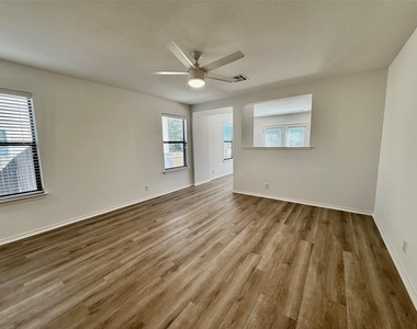 240 New Country Rd - Photo Thumbnail 6