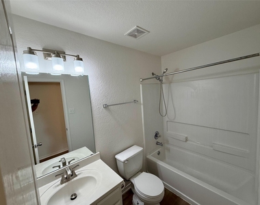 240 New Country Rd - Photo Thumbnail 12