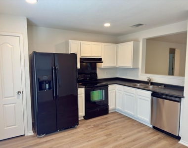 240 New Country Rd - Photo Thumbnail 2