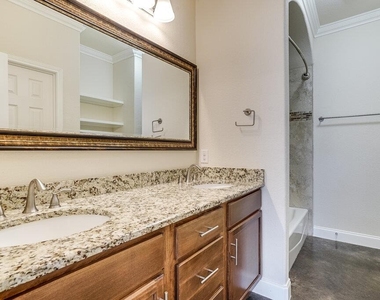 21501 Patton Ave - Photo Thumbnail 15