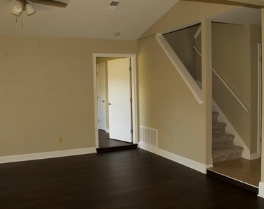 2503 Monarch Dr - Photo Thumbnail 11