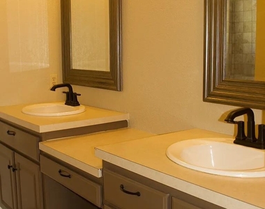 2503 Monarch Dr - Photo Thumbnail 12