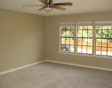 2503 Monarch Dr - Photo Thumbnail 18