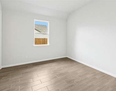 161 Smithsonian Ln - Photo Thumbnail 14
