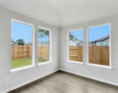 161 Smithsonian Ln - Photo Thumbnail 8