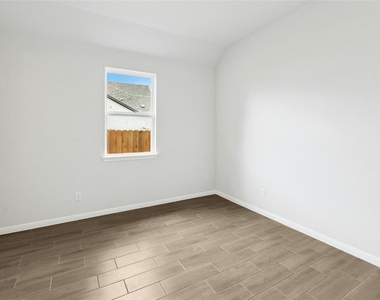 161 Smithsonian Ln - Photo Thumbnail 15