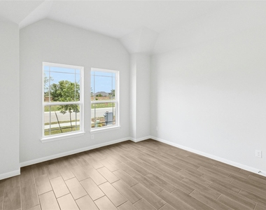 161 Smithsonian Ln - Photo Thumbnail 16