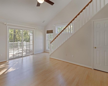 1081 Wintergreen Ln - Photo Thumbnail 35