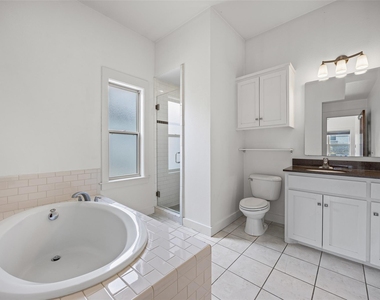 1301 San Bernard St - Photo Thumbnail 18
