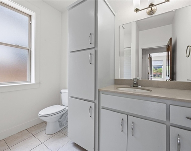 1301 San Bernard St - Photo Thumbnail 20