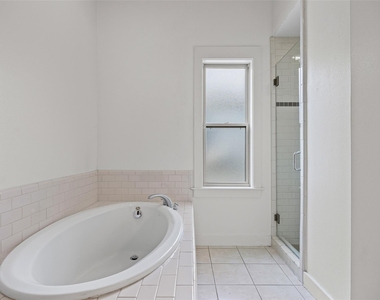 1301 San Bernard St - Photo Thumbnail 19