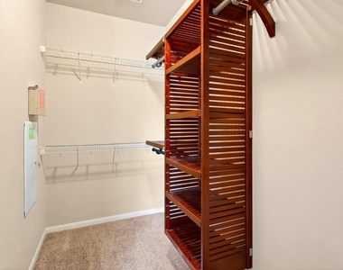 4489 Western Lake Dr - Photo Thumbnail 17