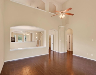 4489 Western Lake Dr - Photo Thumbnail 5