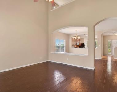 4489 Western Lake Dr - Photo Thumbnail 7