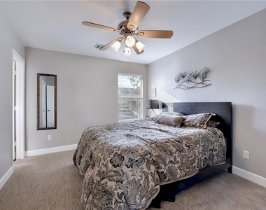 1700 Perez St - Photo Thumbnail 15