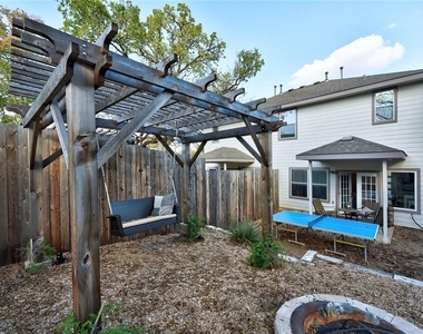1700 Perez St - Photo Thumbnail 24