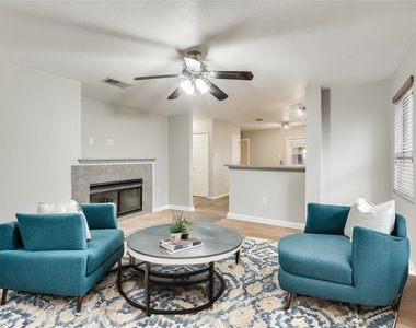 14313 Lemongrass Ln - Photo Thumbnail 6