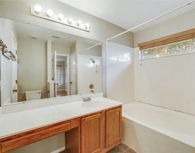 14313 Lemongrass Ln - Photo Thumbnail 15