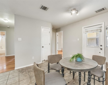 14313 Lemongrass Ln - Photo Thumbnail 9