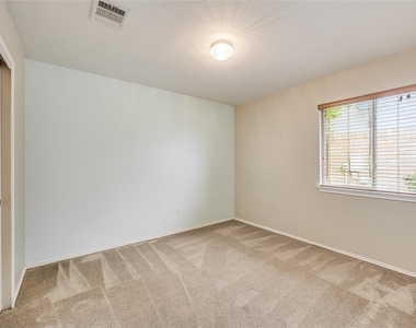 14313 Lemongrass Ln - Photo Thumbnail 17