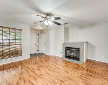 14313 Lemongrass Ln - Photo Thumbnail 11