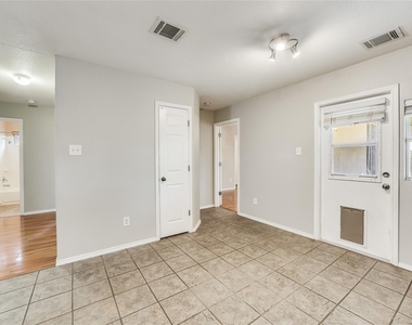 14313 Lemongrass Ln - Photo Thumbnail 10