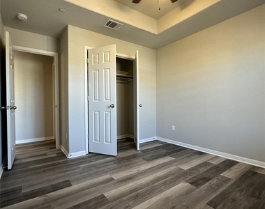 1701 S Bell Blvd - Photo Thumbnail 18