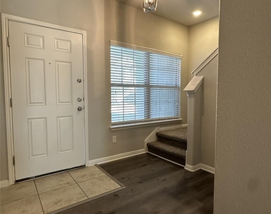 1701 S Bell Blvd - Photo Thumbnail 3