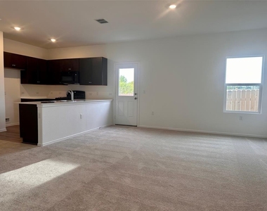 2525 Willkomen Way - Photo Thumbnail 1