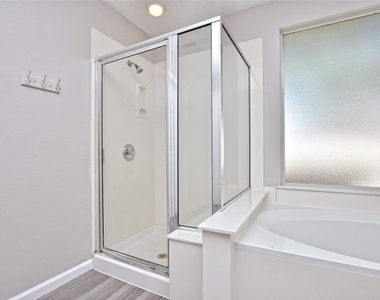 2300 Amy Lynn Ln - Photo Thumbnail 18